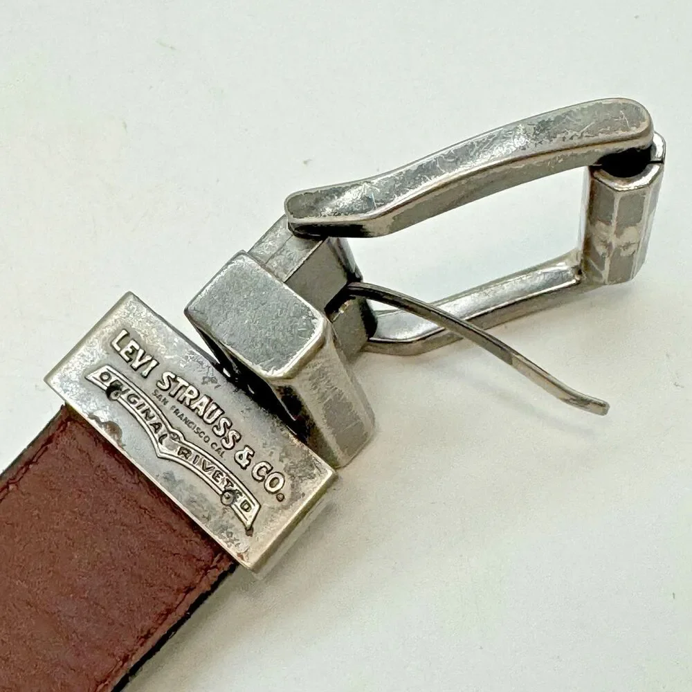 Levi Strauss & Co. Original Riveted Men's 34 Reversible Leather Belt Black Brown
